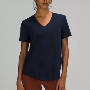 Lululemon Love V-Neck Tee Sz 6 NWT